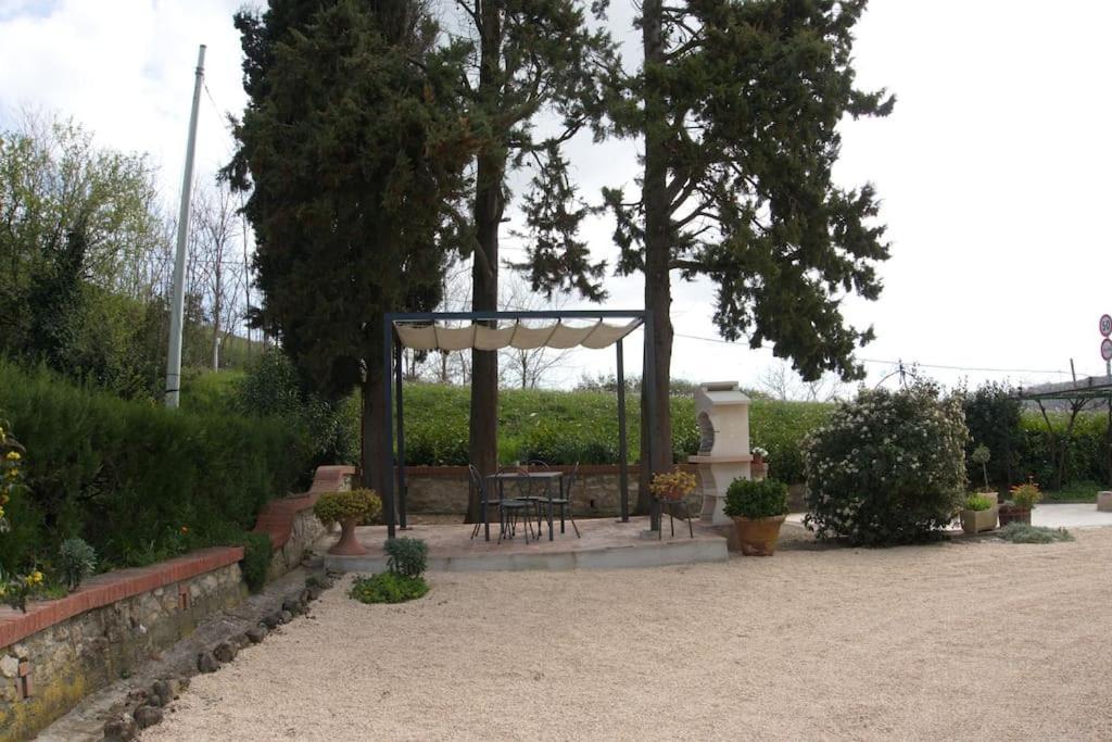 Casa Vacanze Podere San Giusto 渥尔特拉 外观 照片